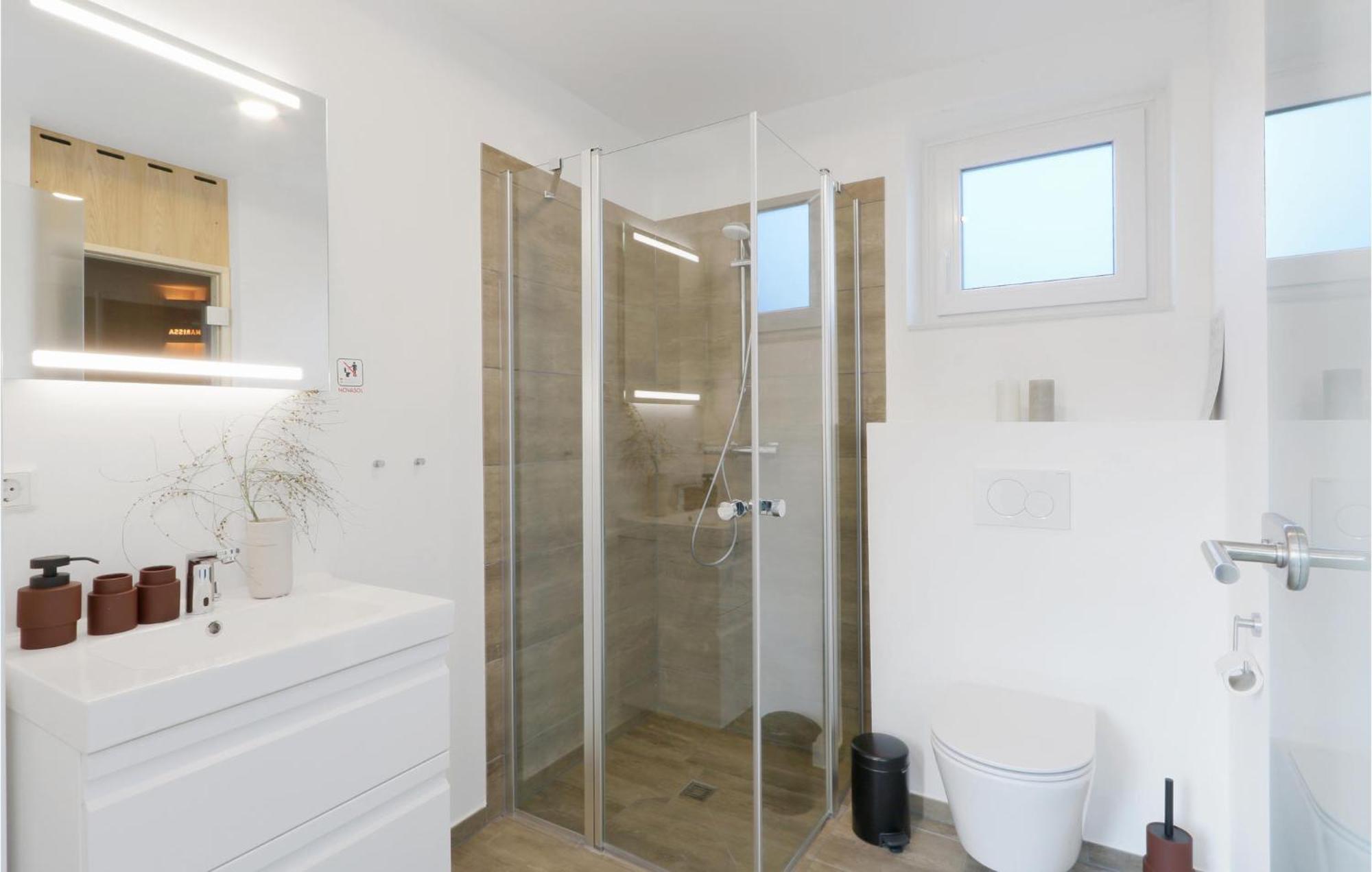 Nice Home In Lembruch-Duemmer See With Sauna Exterior photo